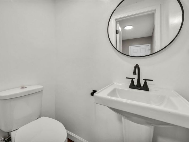 3570 sykora rd, Cleveland, OH 44105 Photo 19