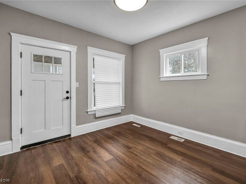 3570 sykora rd, Cleveland, OH 44105 Photo 3