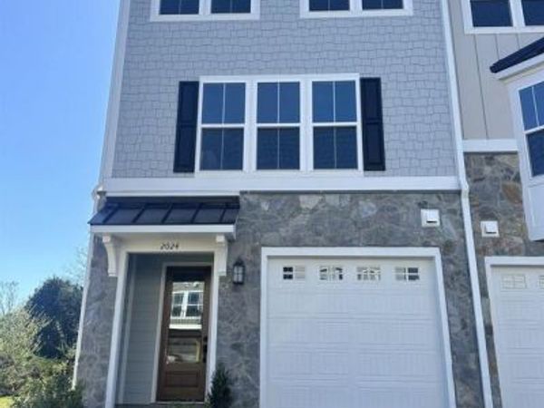 2024 CALICO CT, CHARLOTTESVILLE, VA 22911