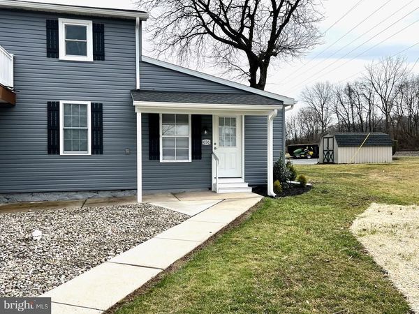 636 W PENN AVENUE , ROBESONIA, PA 19551