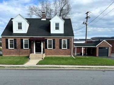 118 E FLEMING AVENUE, LEWISTOWN, PA 17044
