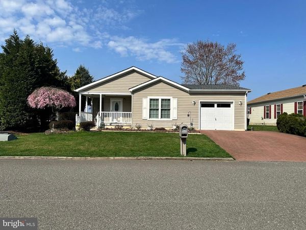52 OAK RIDGE LANE, MANAHAWKIN, NJ 08050
