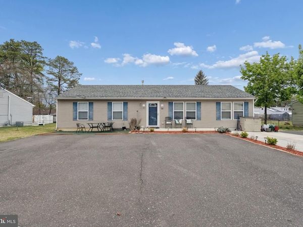 233 CHEROKEE DRIVE, BROWNS MILLS, NJ 08015