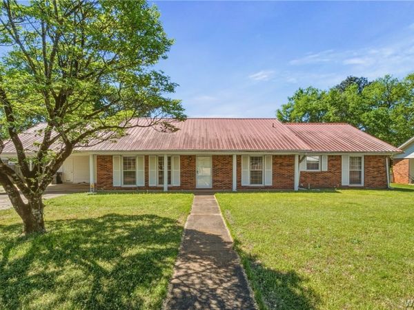 2564 Twin Manor, Northport, AL 35476