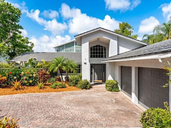 975 Oak Street , Merritt Island, FL 32953