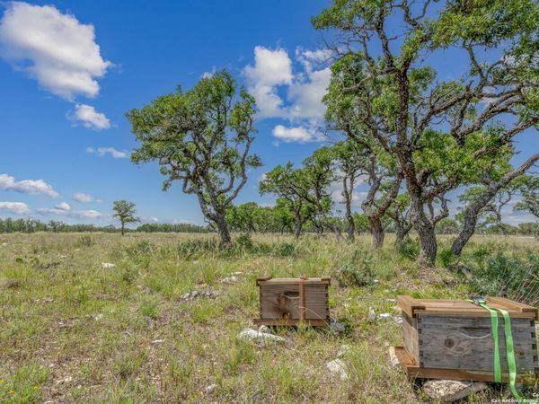 100 Spring Crossing, Junction, TX 76849