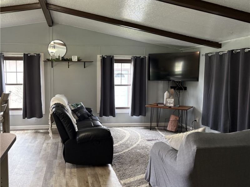 2276 Lodge Road SW, Sherrodsville, OH 44675 Photo 12