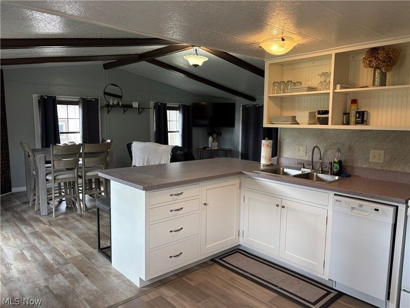 2276 Lodge Road SW, Sherrodsville, OH 44675 Photo 4