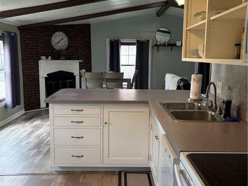 2276 Lodge Road SW, Sherrodsville, OH 44675 Photo 6