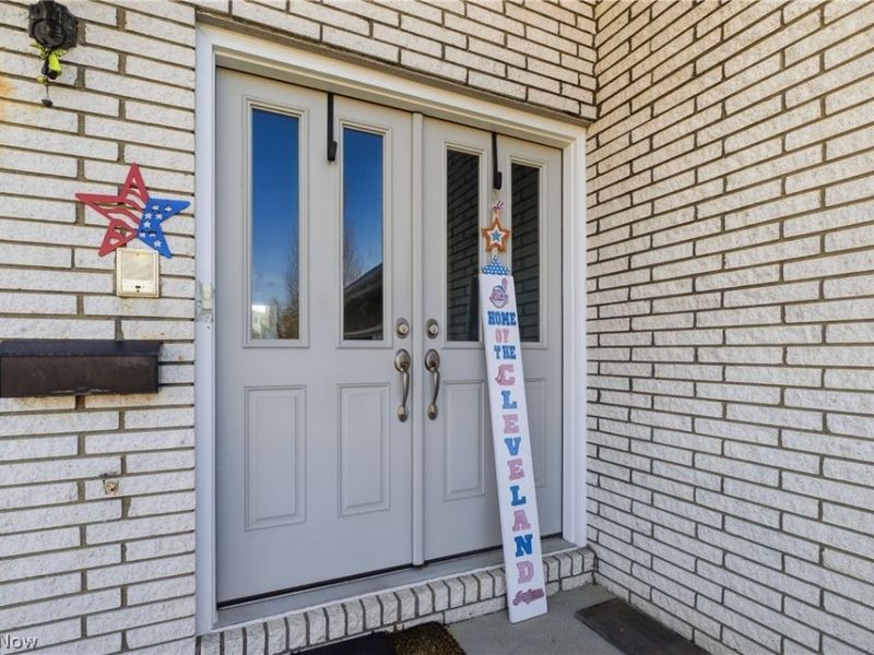 13901 Bennington Boulevard, Middleburg Heights, OH 44130 Photo 3