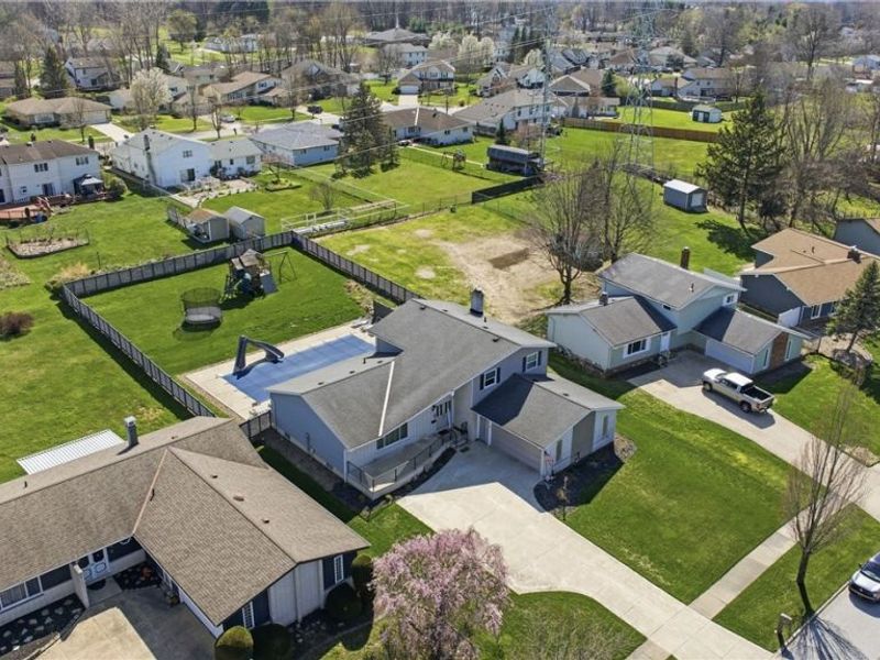 13901 Bennington Boulevard, Middleburg Heights, OH 44130 Photo 40