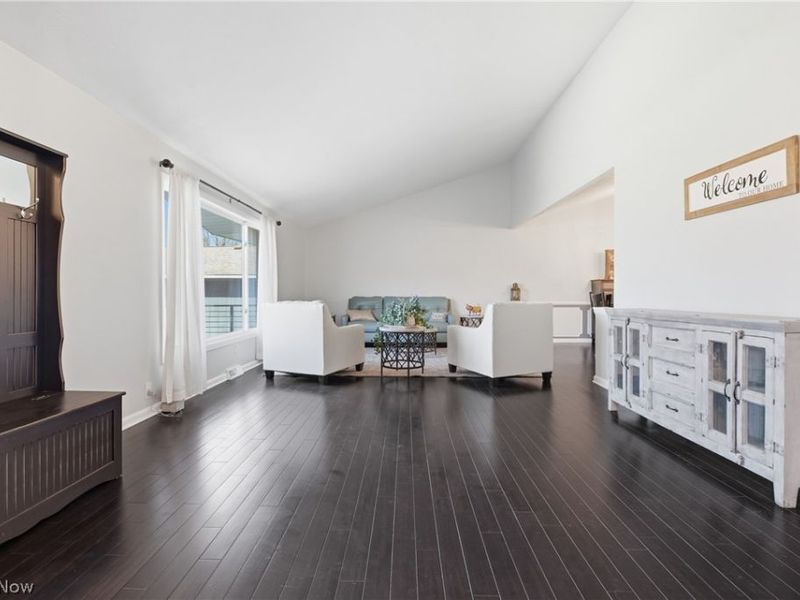 13901 Bennington Boulevard, Middleburg Heights, OH 44130 Photo 6