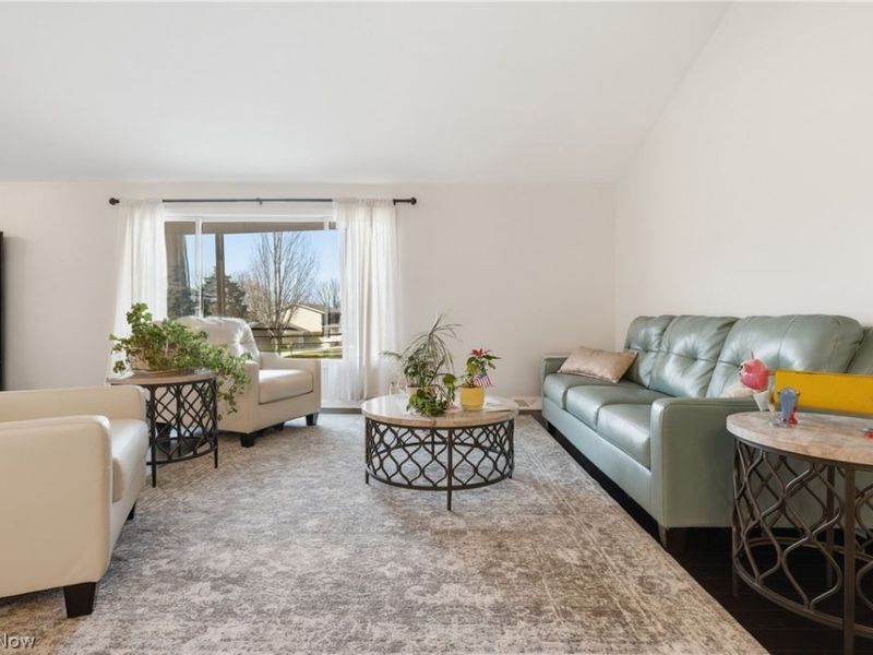 13901 Bennington Boulevard, Middleburg Heights, OH 44130 Photo 9