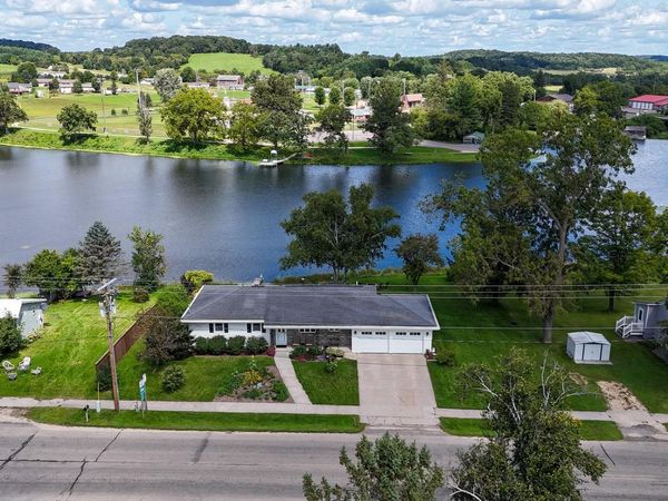 105 County Rd V, Cazenovia, WI 53924