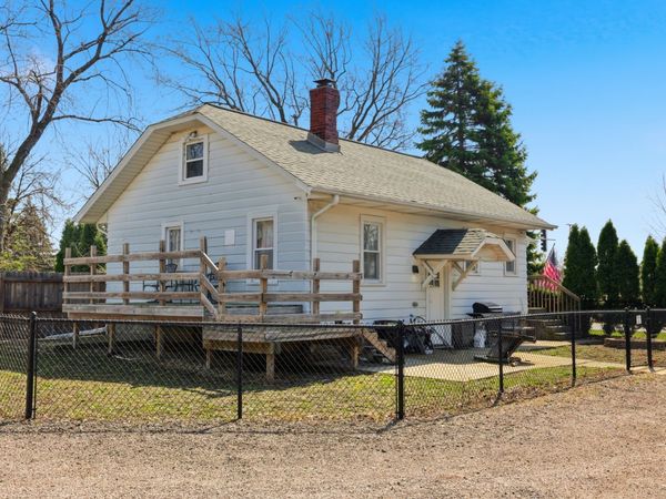 307 W Army Trail Road , Bloomingdale, IL 60108