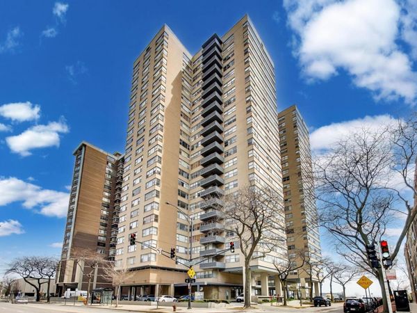 6301 N sheridan Road, Unit 8V, Chicago, IL 60660