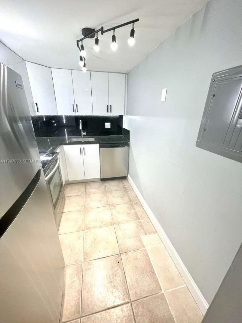 400 NE 18th Ave, Unit 206, Homestead, FL 33033 Photo