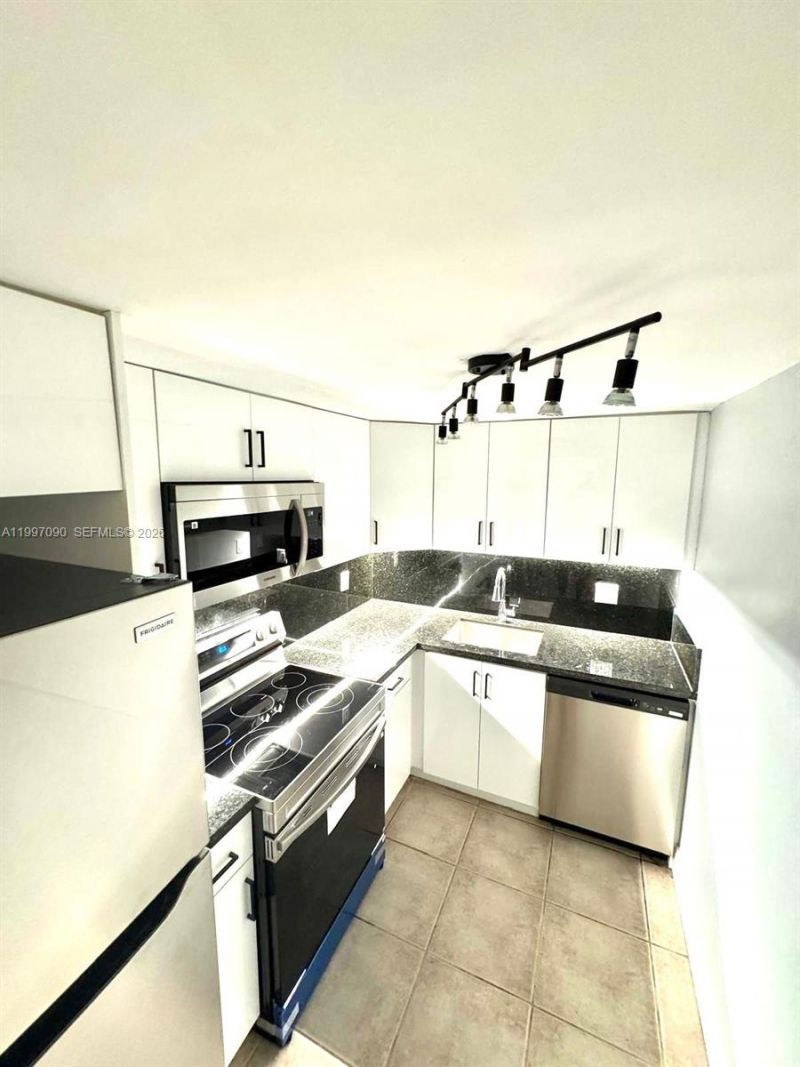 400 NE 18th Ave, Unit 206, Homestead, FL 33033 Photo