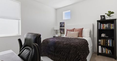 2949 Grassy Bank Ave, Sacramento, CA 95833 Photo