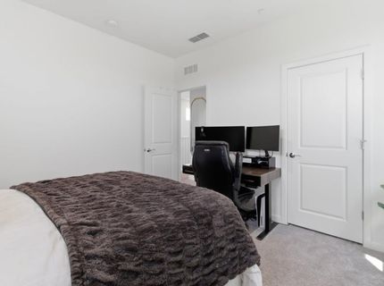 2949 Grassy Bank Ave, Sacramento, CA 95833 Photo