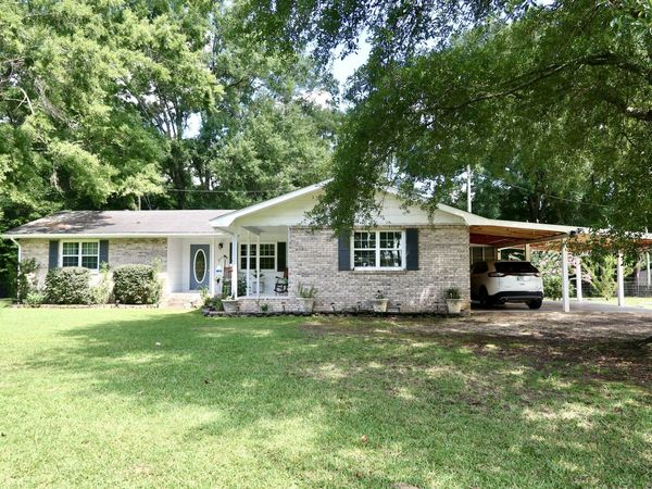 209 Singley, Columbia, MS 39429