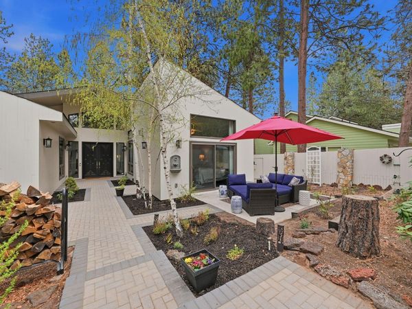 20344 Donkey Sled Road, Bend, OR 97702