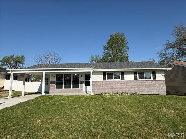 625 Paul Avenue, Florissant, MO 63031