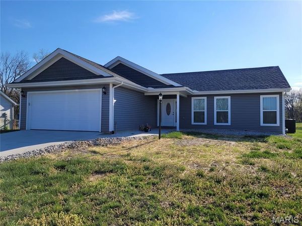 1134 Redwing Court, Grafton, IL 62037