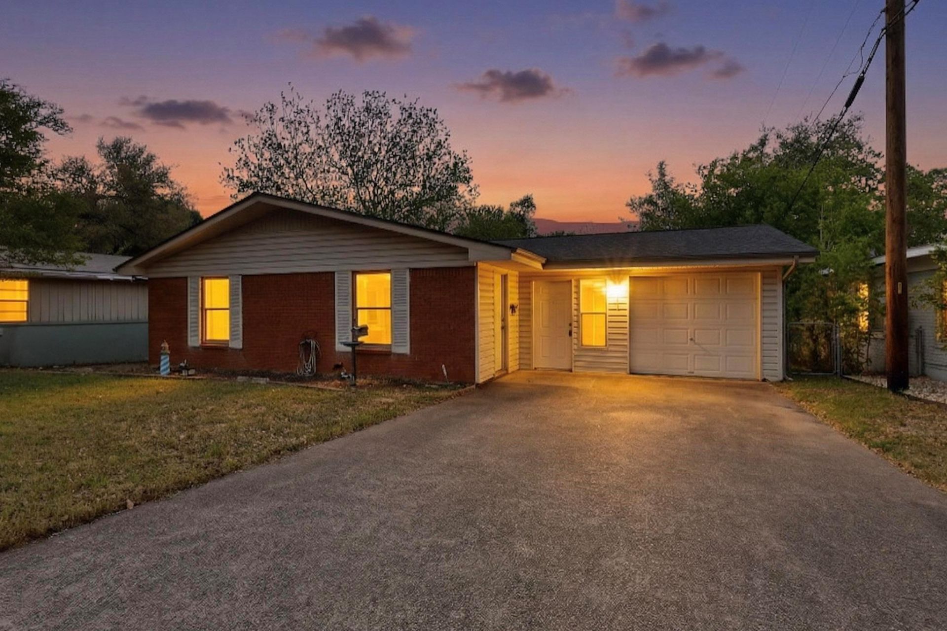 6808 Daugherty St, Austin, TX 78757 Main Photo