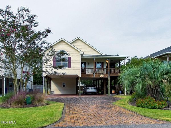 113 NW 9th Street, Oak Island, NC 28465