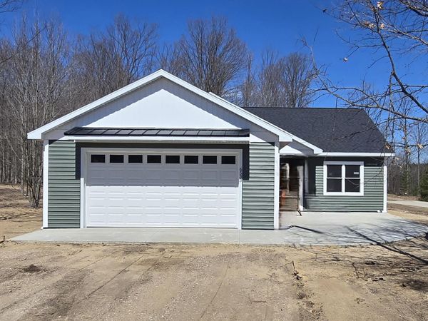 6533 Jeffrey Place, Grawn, MI 49637