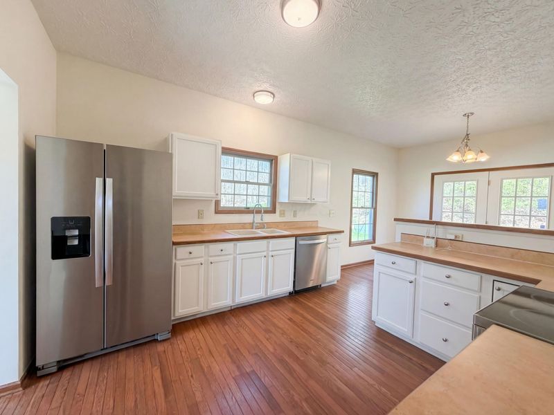 352 Highbanks Valley Court, Newark, OH 43055 Photo 13