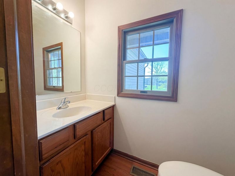 352 Highbanks Valley Court, Newark, OH 43055 Photo 17