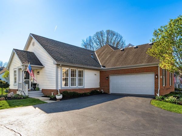 6531 Upper Lake Circle, Westerville, OH 43082