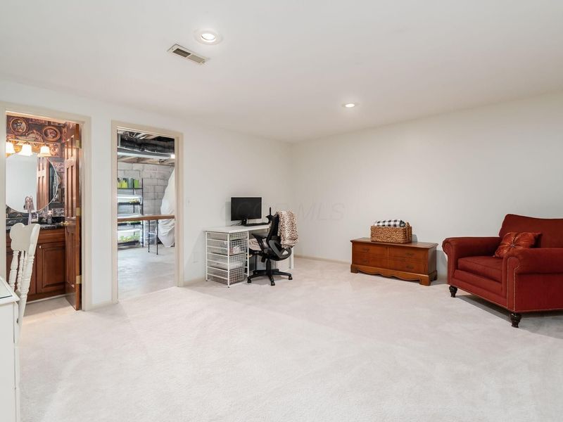 6531 Upper Lake Circle, Westerville, OH 43082 Photo 21