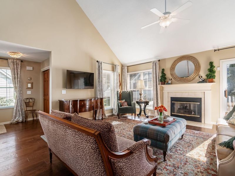 6531 Upper Lake Circle, Westerville, OH 43082 Photo 5