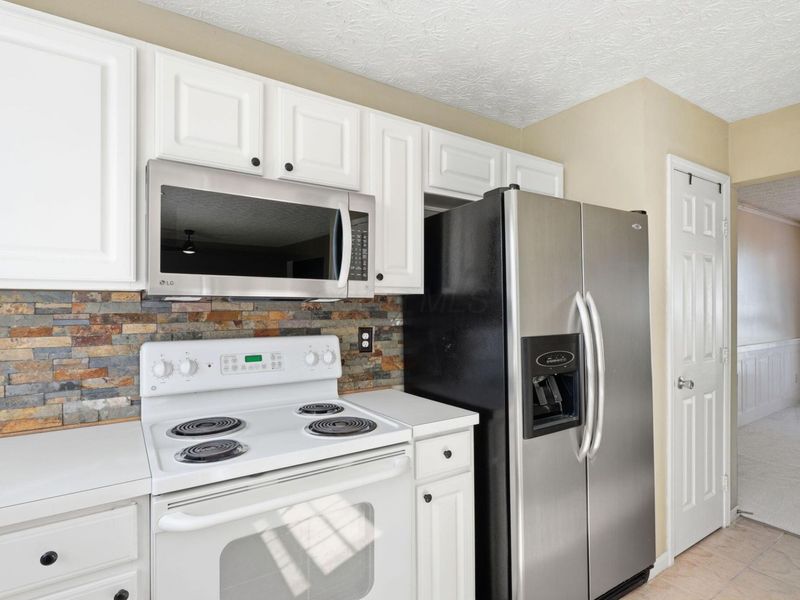 2424 Delowe Street, Grove City, OH 43123 Photo 24