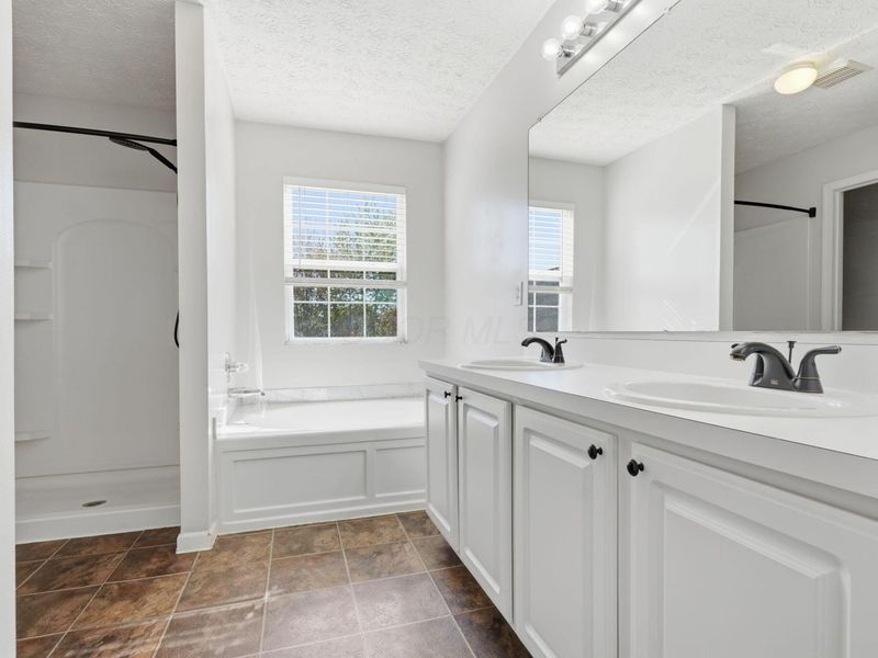 2424 Delowe Street, Grove City, OH 43123 Photo 38