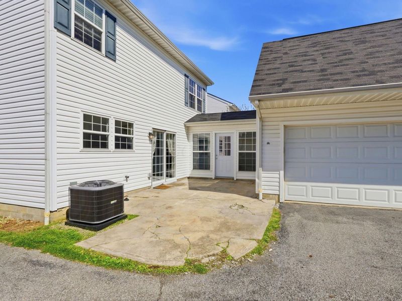 2424 Delowe Street, Grove City, OH 43123 Photo 5