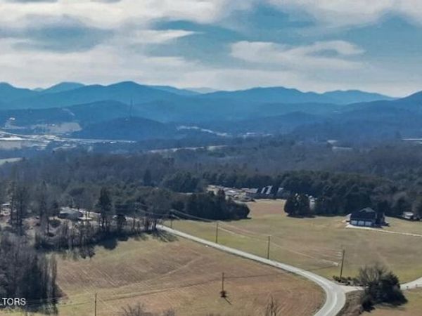 430 Fairview Rd, Tellico Plains, TN 37385