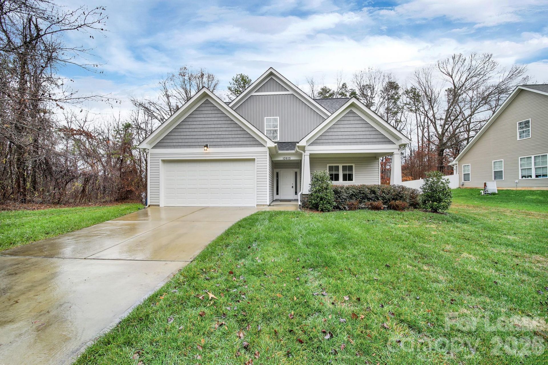 10615 Forest Drive, Matthews, NC 28105 Main Photo