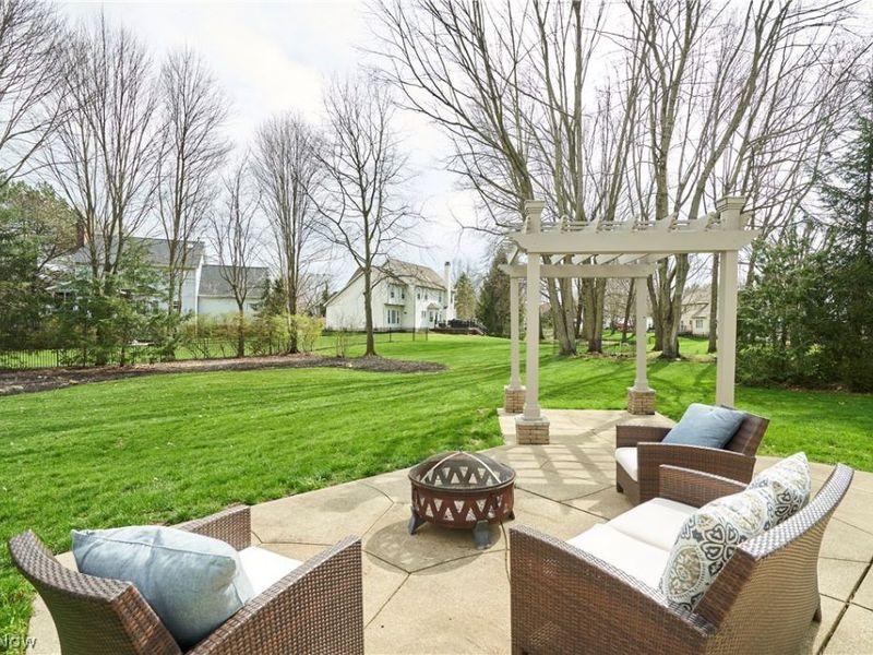 753 Sunridge Road, Fairlawn, OH 44333 Photo 2