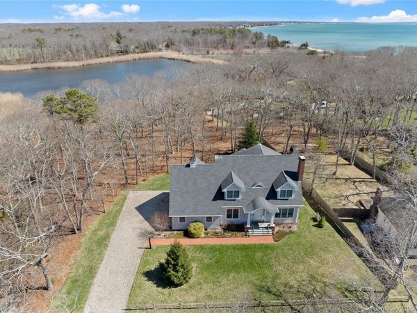 360 Masters Road, Laurel, NY 11948
