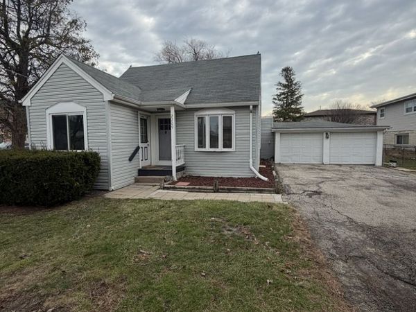 2209 DOUGLAS Avenue , Des Plaines, IL 60018