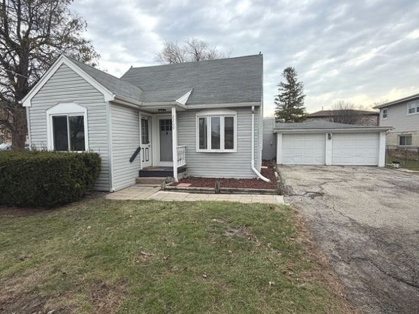 2209 DOUGLAS Avenue , Des Plaines, IL 60018