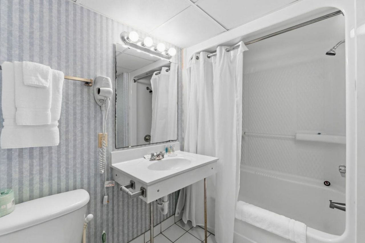 201 77th Ave. N Photo 10