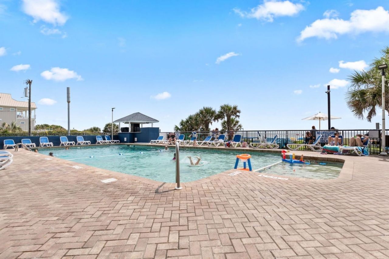 201 77th Ave. N Photo 18