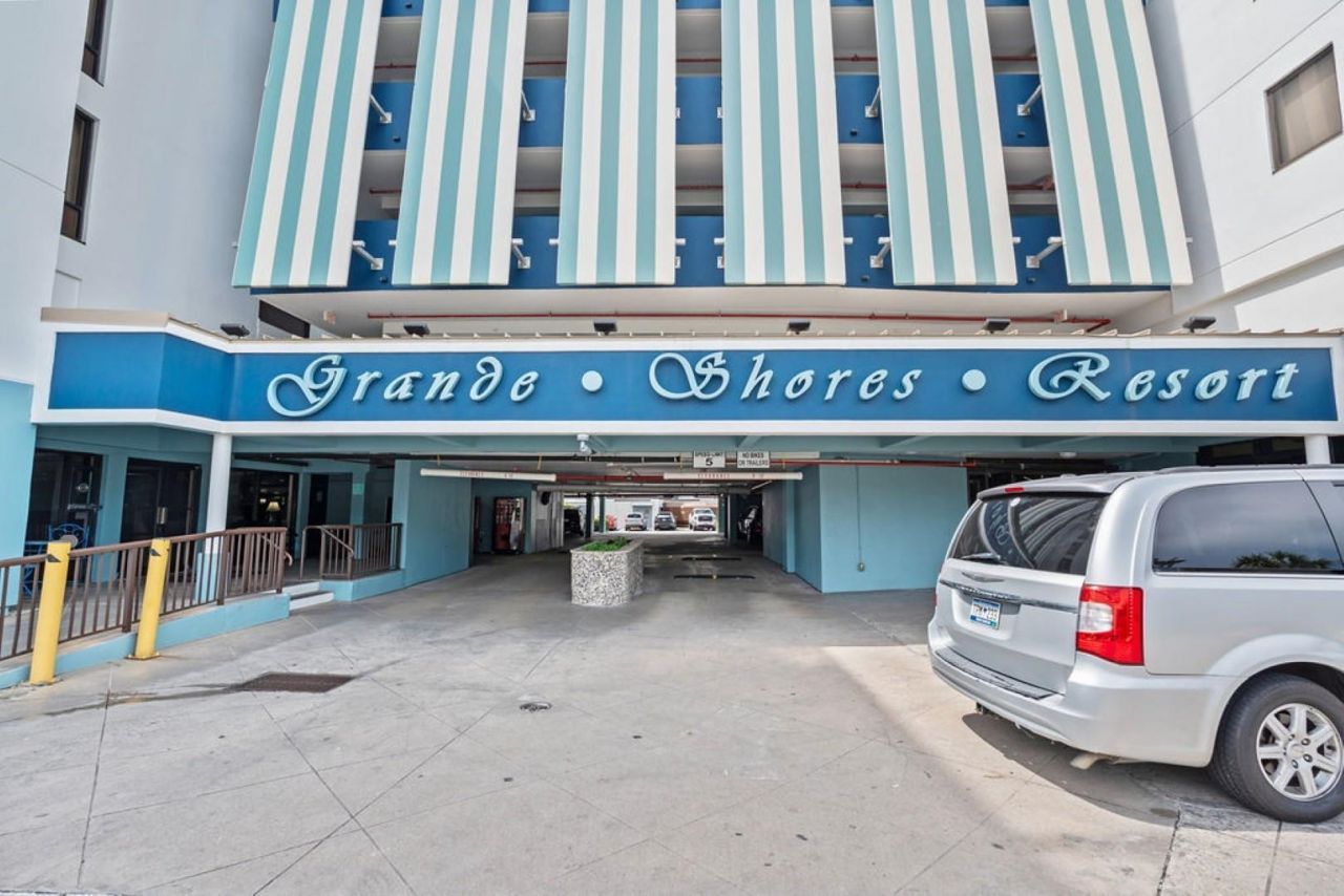 201 77th Ave. N Photo 26