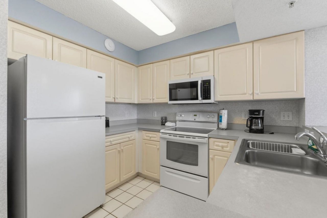 201 77th Ave. N Photo 6