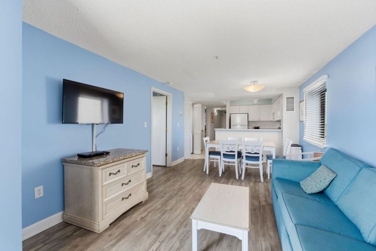 201 77th Ave. N Photo 7